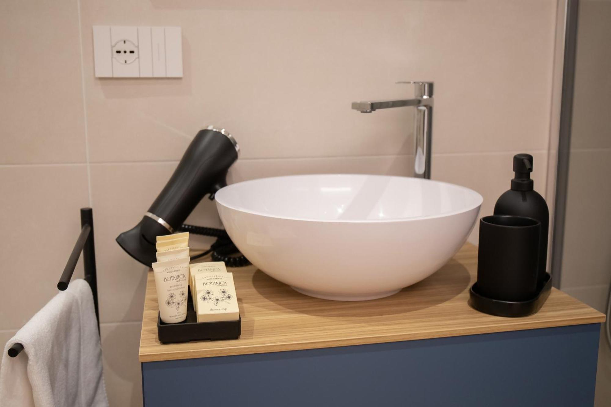 Amendola City View Apartments Suite Romantica Como Dış mekan fotoğraf