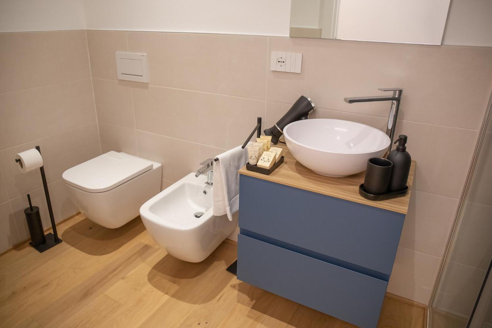 Amendola City View Apartments Suite Romantica Como Dış mekan fotoğraf